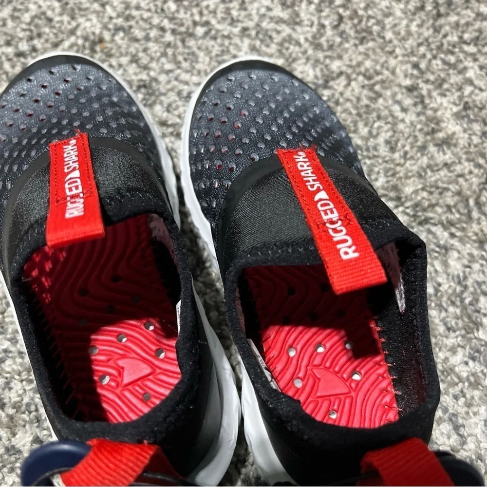 Rugged Shark Youth Boys Water Sneaker-Black-Size 9 Black Gray Red White